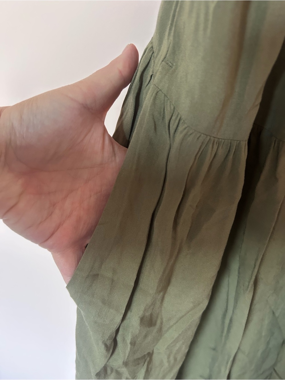 Old Navy Airy Smocked Maxi Dress in color kombu NWT - Picture 7 of 8
